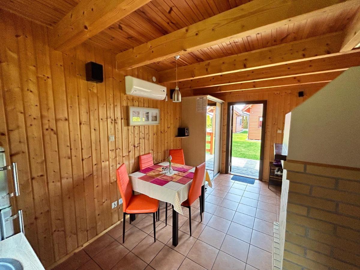 Domki Wczasowe Papaya Kolberg Exterior foto